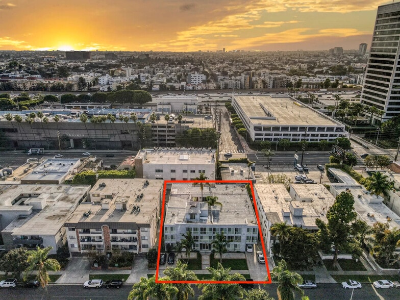 More Photos Of 1811 S Bentley Ave, Los Angeles Apartments For Sale