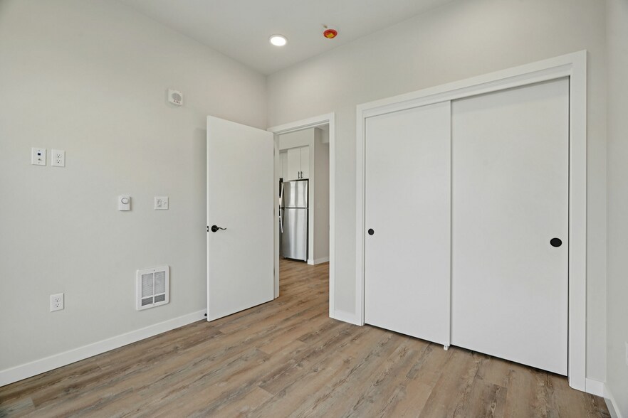 More Photos Of 120 Bush St S, Salem Apartments For Lease