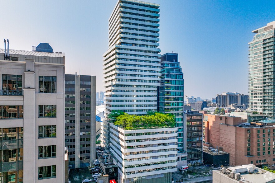 More Photos Of 202 Bloor St W, Toronto Apartments For Lease