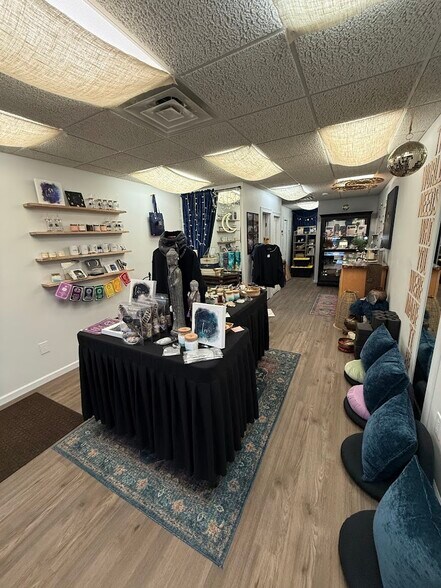 More Photos Of 309 Vine St, Liverpool Freestanding For Lease