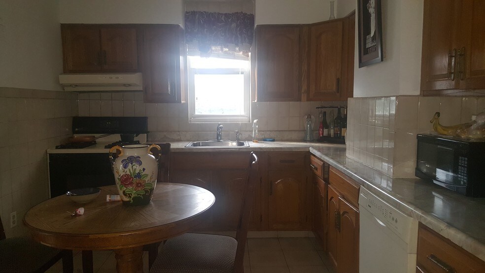 More Photos Of 601-603 Bergenline Ave, Union City Multifamily For Sale