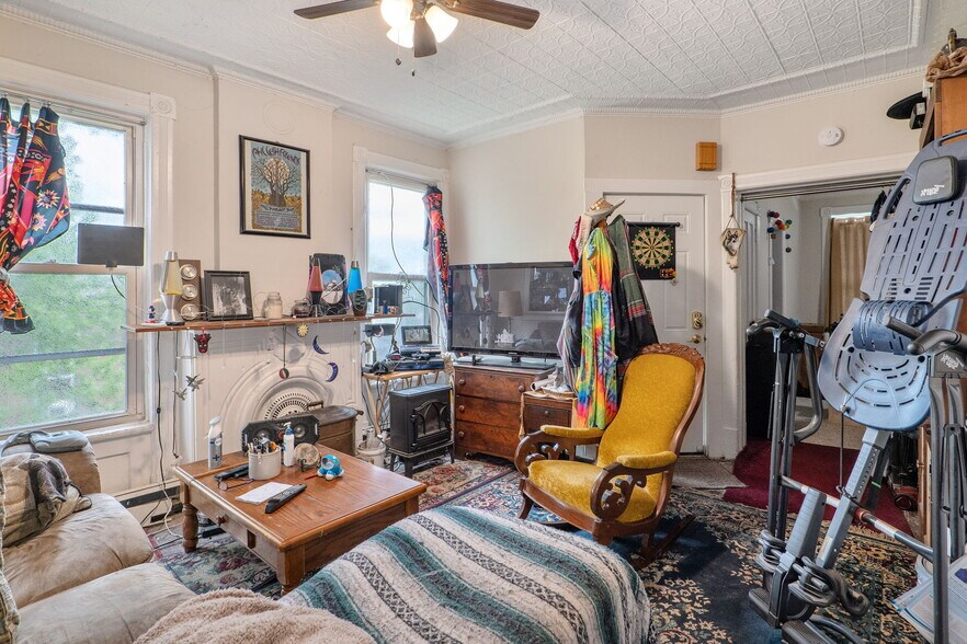 More Photos Of 462-470 2nd Ave, Troy Storefront Retail Residential For Sale