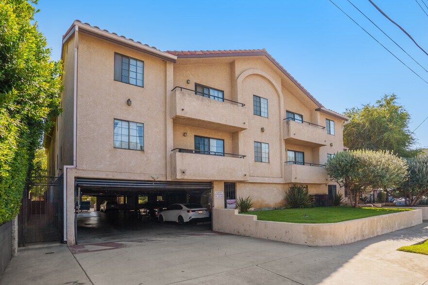 More Photos Of 6924 Woodman Ave, Van Nuys Apartments For Sale