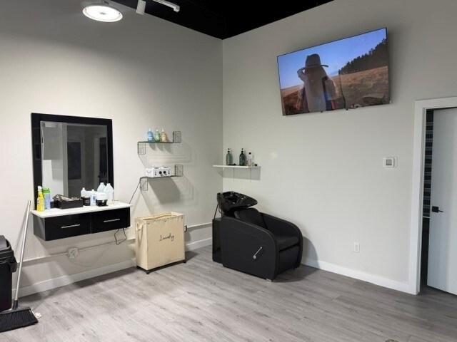 More Photos Of 45 Carrington Blvd NW, Calgary Coworking Space