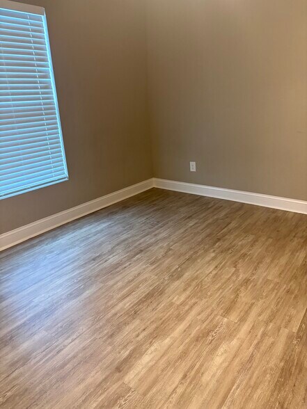 More Photos Of 640-650 E Grapefruit Ave, Lake Alfred Specialty For Sale