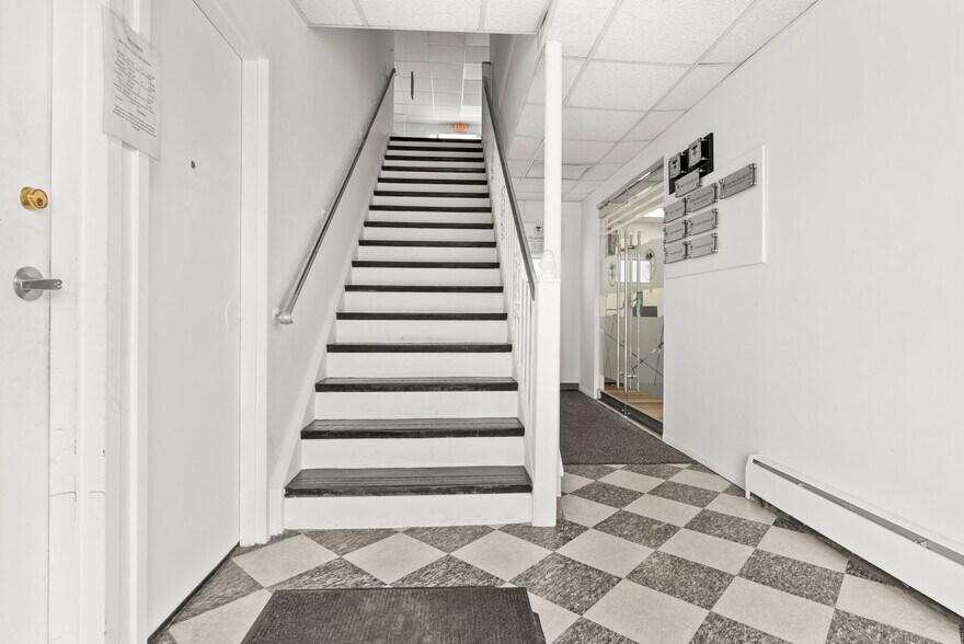 More Photos Of 245 Engle St, Englewood Coworking Space