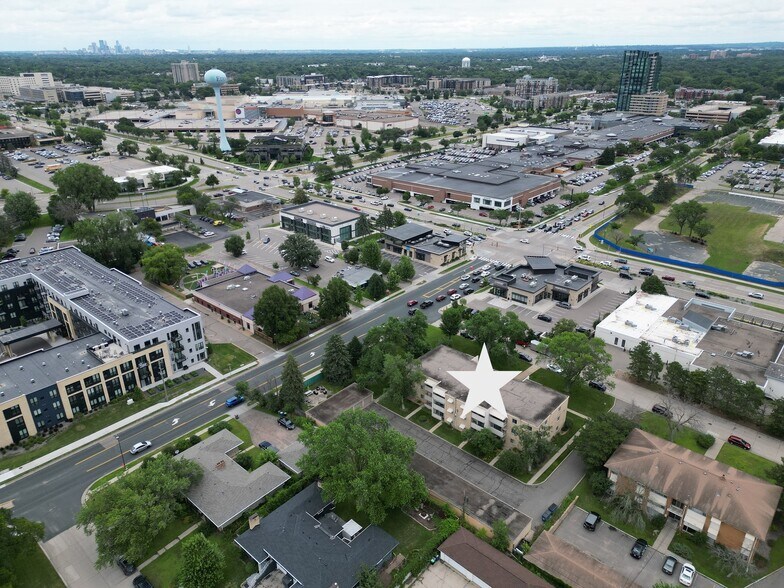 More Photos Of 7000 Sandell Ave, Edina Apartments For Sale