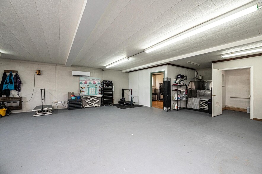 More Photos Of 304 Virginia St SW, Lenoir Storefront Retail Office For Sale