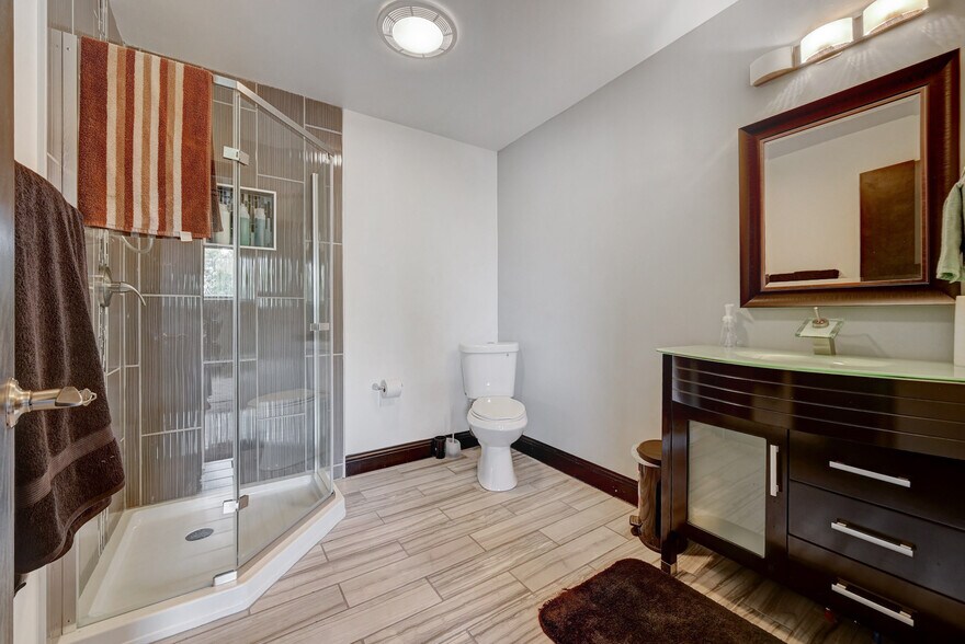 More Photos Of 7030 E 46th Avenue Dr, Denver Warehouse For Sale