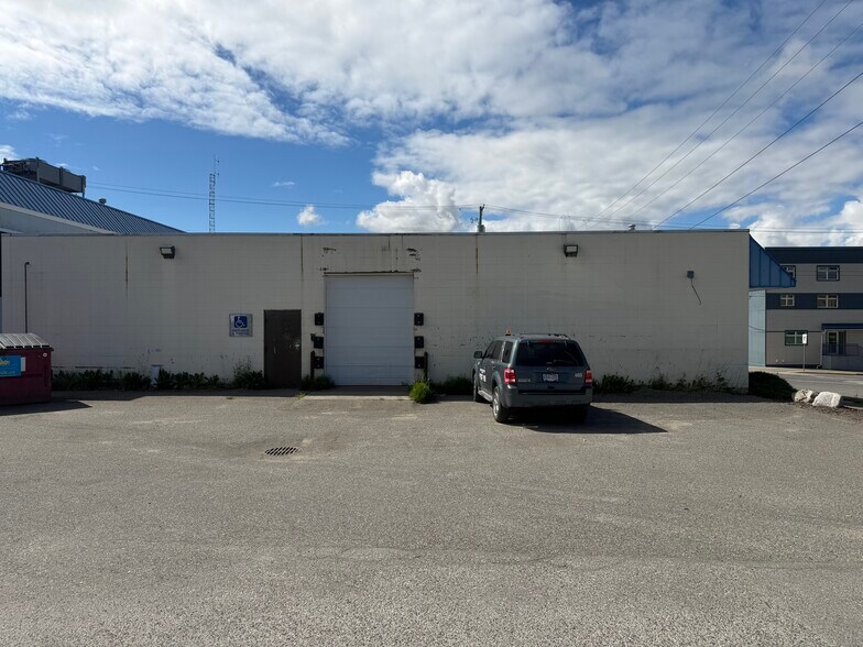 More Photos Of 3210 Clinton St, Terrace Flex For Sale