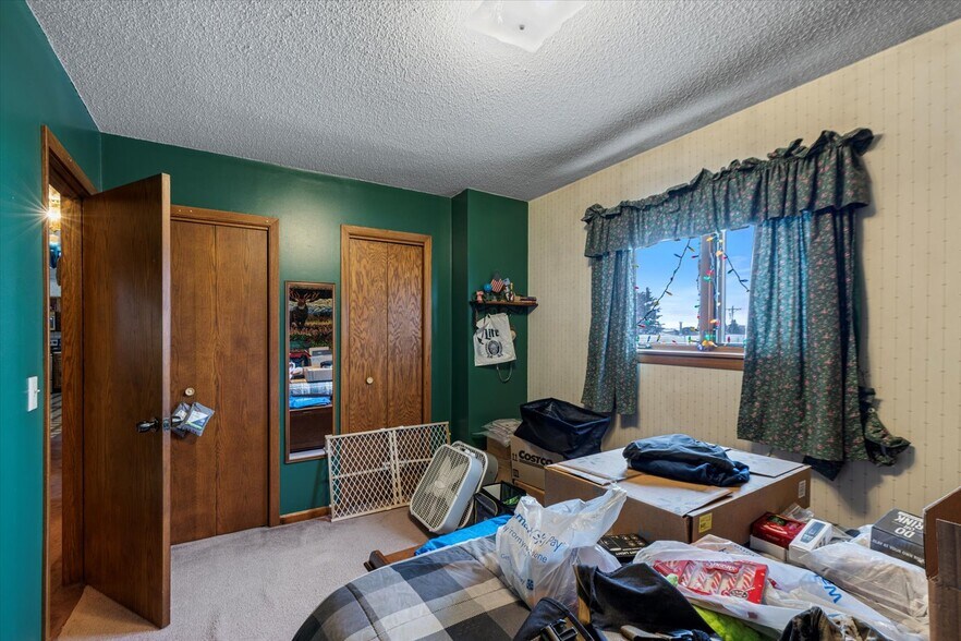 More Photos Of 401 E Sheridan St, Ely Convenience Store For Sale