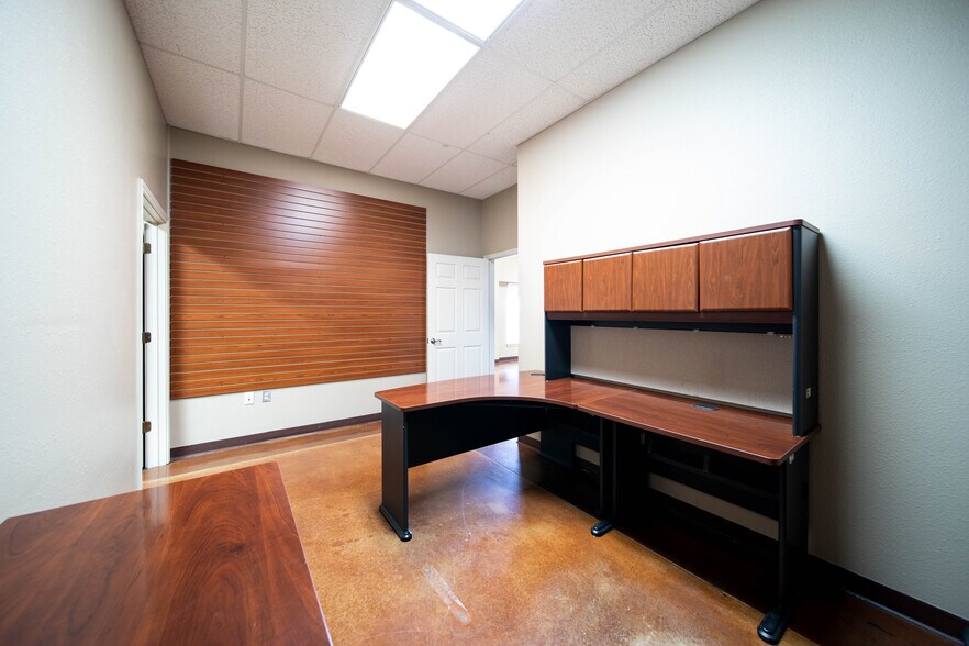 More Photos Of 2100 E Stan Schlueter Loop, Killeen Storefront Retail Office For Lease