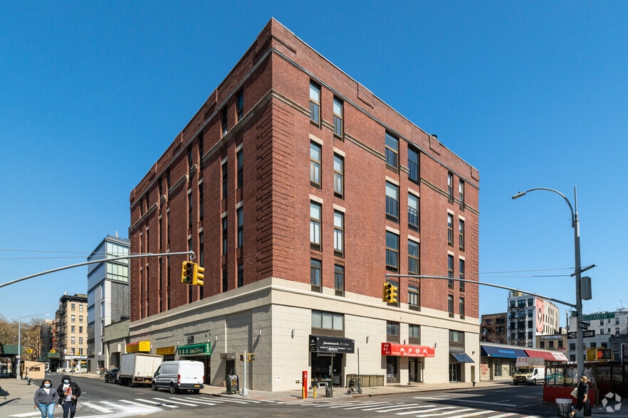 More Photos Of 354 Broome St, New York Apartments For Lease