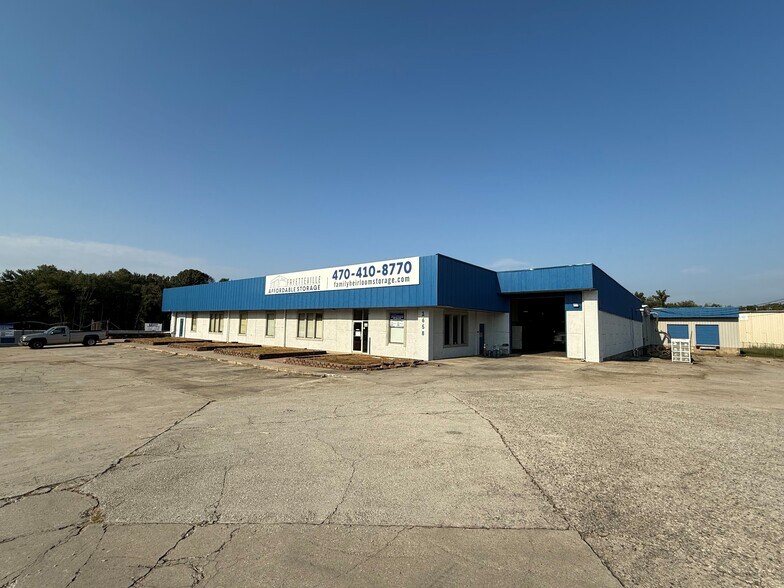 Primary Photo Of 1658 Highway 85 N, Fayetteville Warehouse For Lease