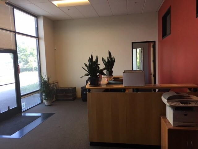 More Photos Of 800 Lindberg Ln, Petaluma Warehouse For Lease