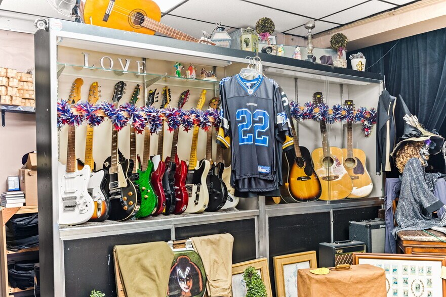 More Photos Of 521 Saint Philip St, New Orleans Storefront Retail Residential For Sale