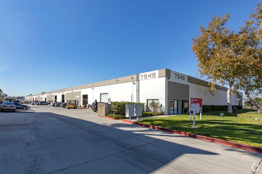 More Photos Of 7949 Stromesa Ct, San Diego Warehouse For Lease