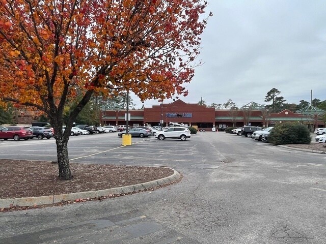 Primary Photo Of 1005-1017 Highway 501, Myrtle Beach Supermarket For Sale