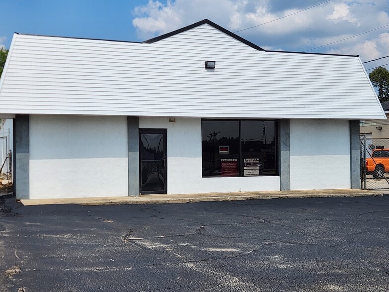 Primary Photo Of 348 White Horse Rd, Greenville Freestanding For Sale