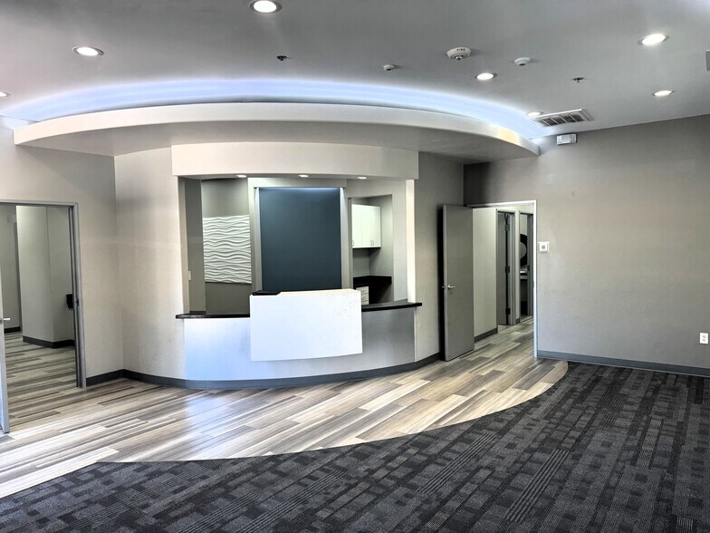 More Photos Of 4601 Old Shepard Place, Plano Medical For Lease