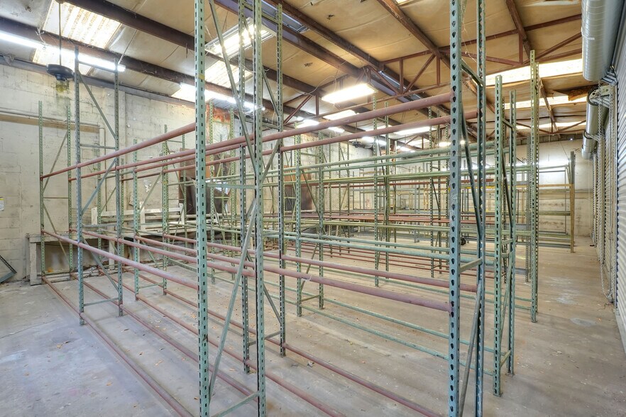 More Photos Of 1803 3rd St Sw, Winter Haven General Retail For Lease