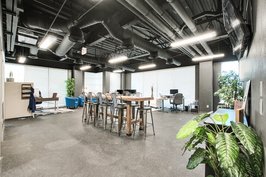 More Photos Of 575 W Chandler Blvd, Chandler Medical For Sale