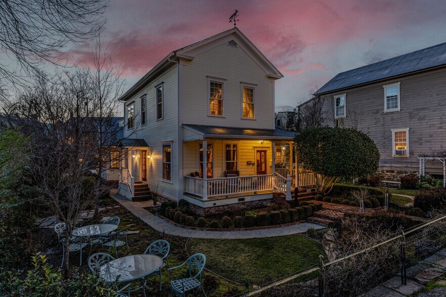 More Photos Of 77 Main St, Sutter Creek Hospitality For Sale