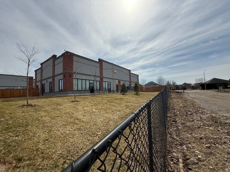 More Photos Of 2146 Kains Rd, London Freestanding For Sale