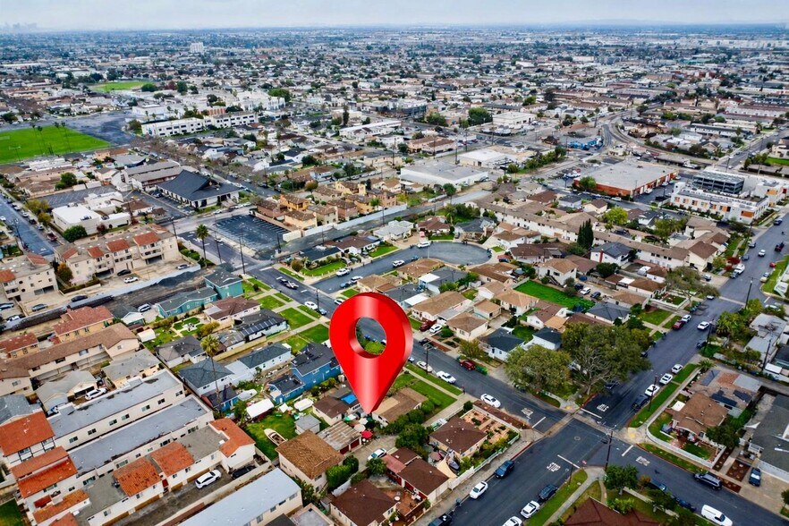 More Photos Of 16813 Halldale Ave, Gardena Multifamily For Sale