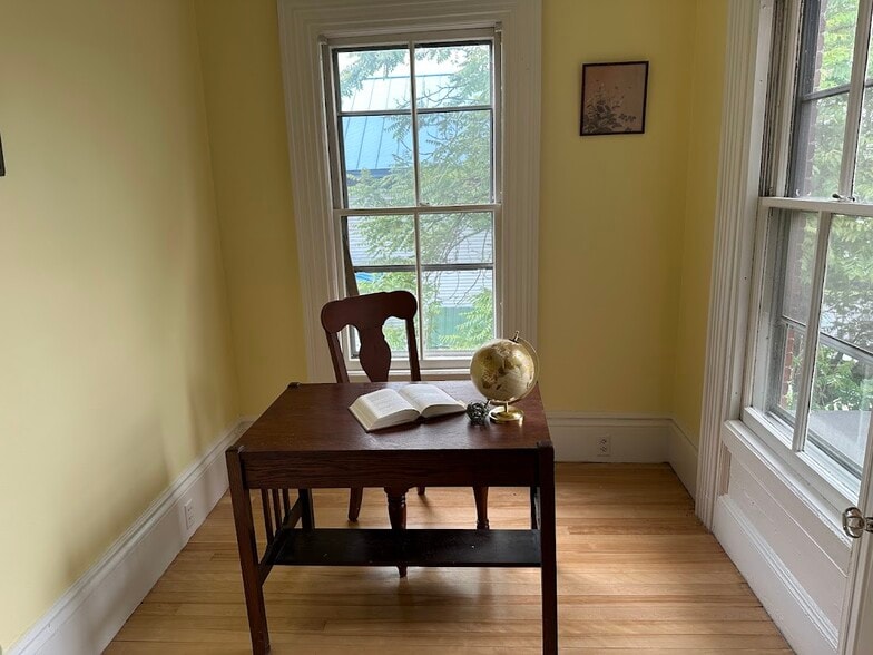 More Photos Of 8 Court St, Concord Office For Sale