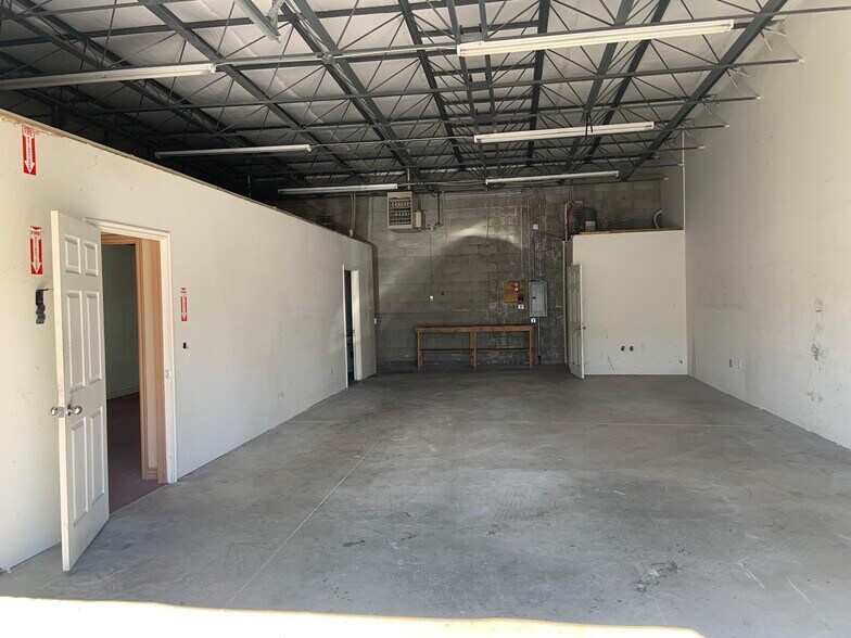 More Photos Of 440 W 200 N, Bountiful Warehouse For Lease