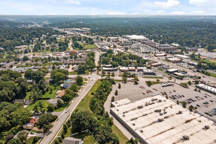 More Photos Of 112-116 Holloway Rd, Ballwin Office For Sale