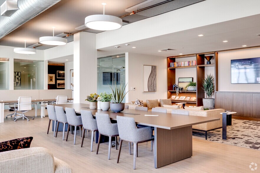 More Photos Of 817 N 6th St, Phoenix Apartments For Lease