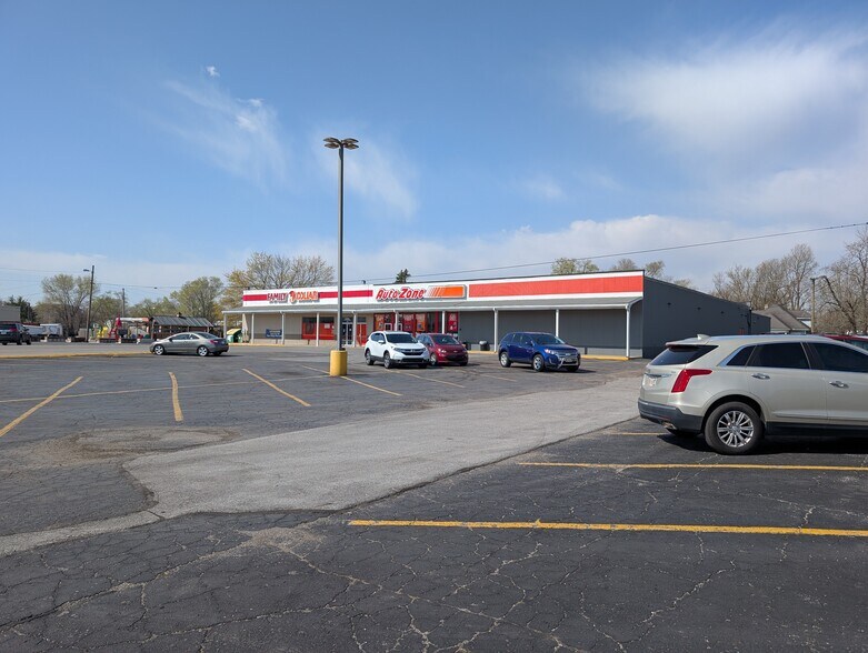 More Photos Of 915 N Washington St, Kokomo Freestanding For Sale