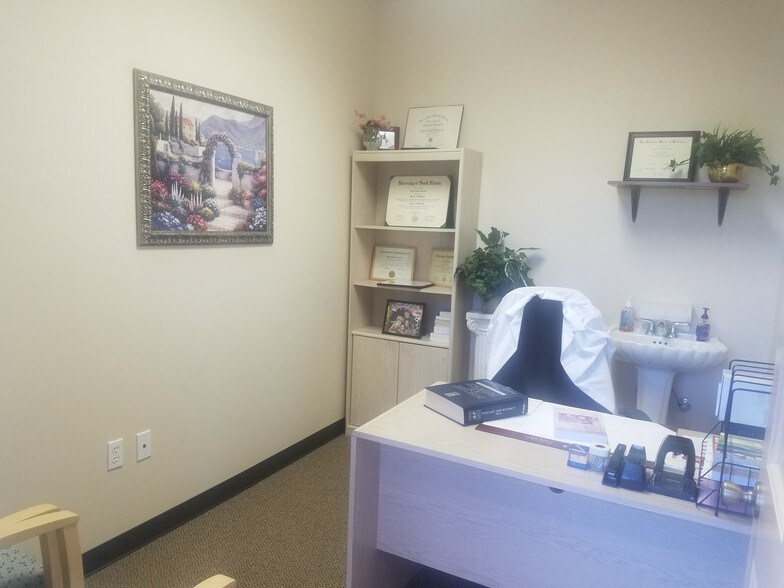 More Photos Of 9240 Bonita Beach Rd, Bonita Springs Medical For Lease