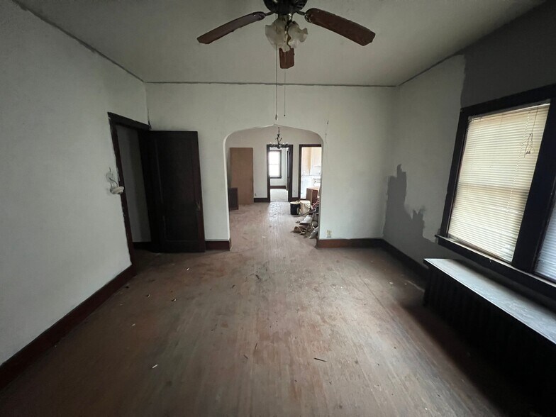 More Photos Of 311 E Joy St, Red Oak Apartments For Sale
