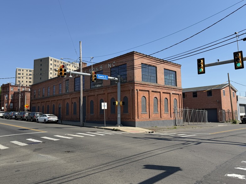Primary Photo Of 310 E Washington Ave, Bridgeport Manufacturing For Lease