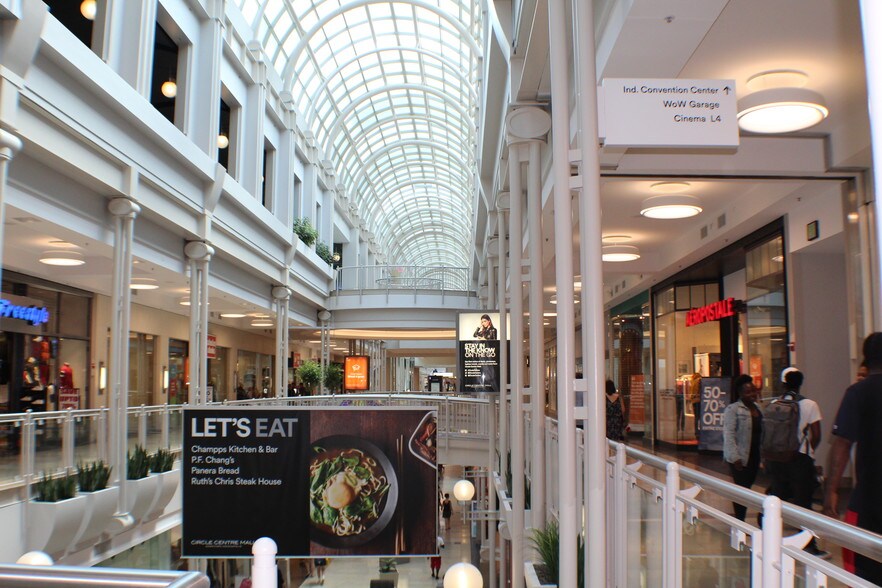 More Photos Of 49 W Maryland St, Indianapolis General Retail For Lease