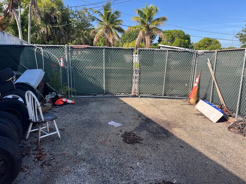More Photos Of 5720 Hallandale Beach Blvd, West Park Freestanding For Sale