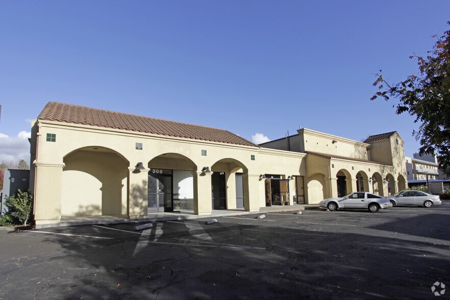 More Photos Of 300-308 Davis St, San Leandro Unknown For Lease