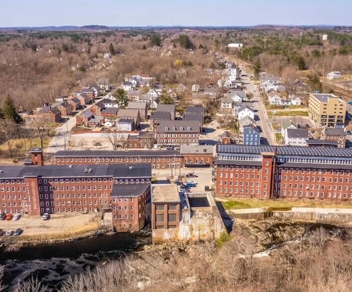 More Photos Of 1 Front St, Rollinsford Warehouse For Lease