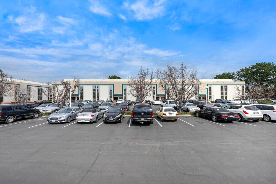 More Photos Of 1820 E Garry Ave, Santa Ana Office For Sale