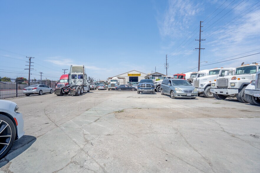 15801 Avalon, Gardena, CA 90248 Service For Sale