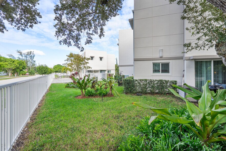 More Photos Of 509 NE 121st St, North Miami Apartments For Sale