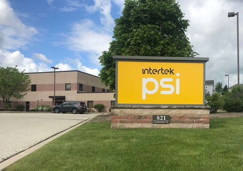 Primary Photo Of 821 Corporate Ct, Waukesha Showroom For Sale