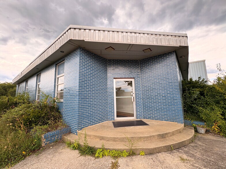 More Photos Of 5 Canale Dr, Egg Harbor Township Manufacturing For Lease