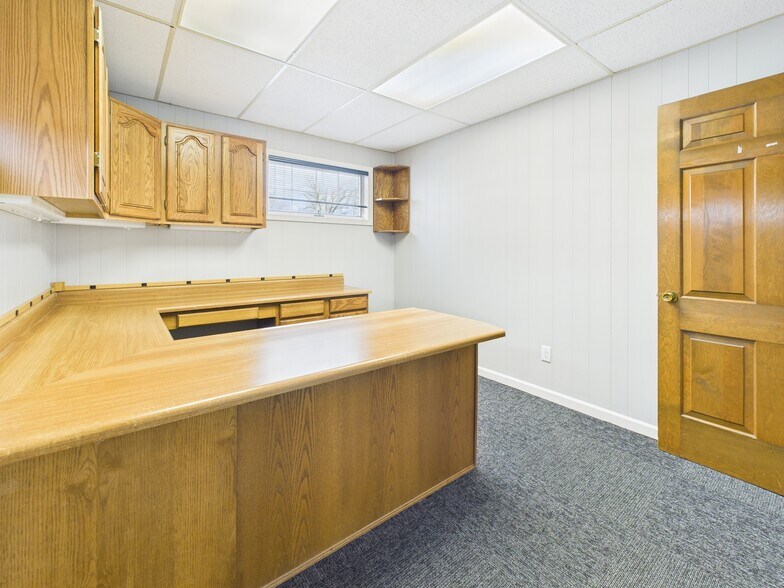 More Photos Of 427 Memorial Dr, Greenville Office For Lease
