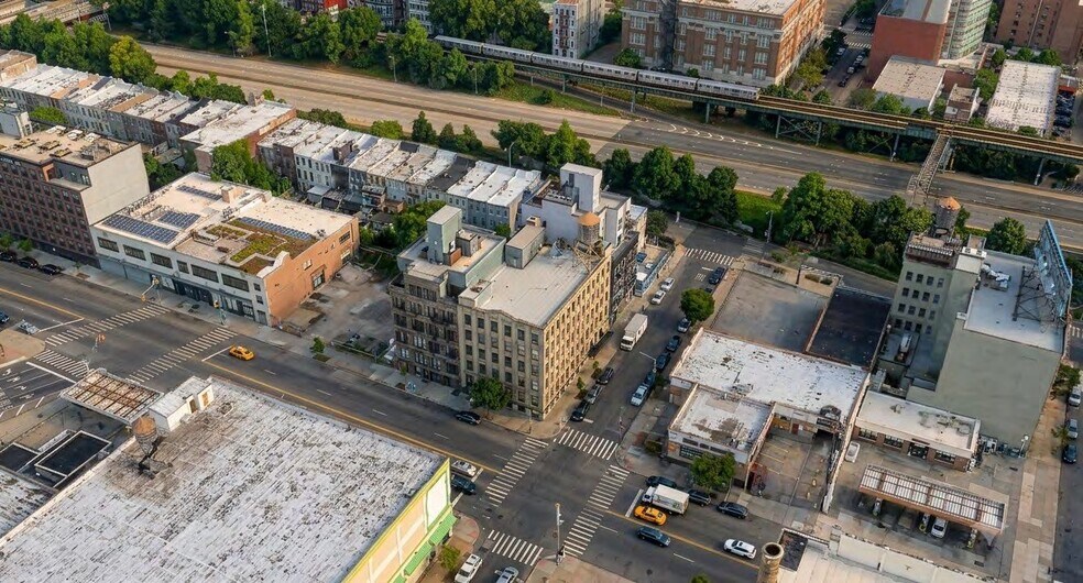 More Photos Of 111 Bruckner Blvd, Bronx Office For Sale