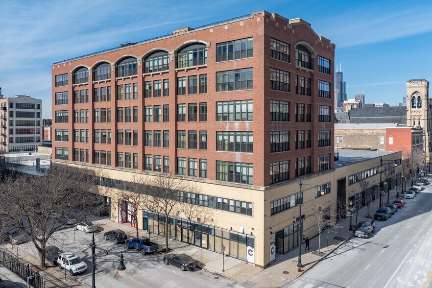 Primary Photo Of 2014-2036 S Michigan Ave, Chicago Office Residential For Lease
