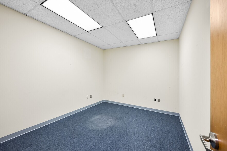 More Photos Of 11490 Commerce Park Dr, Reston Office For Sale